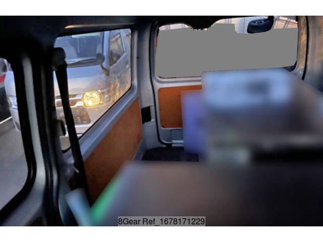 トヨタハイエースバン小型（2t・3t）[写真11]