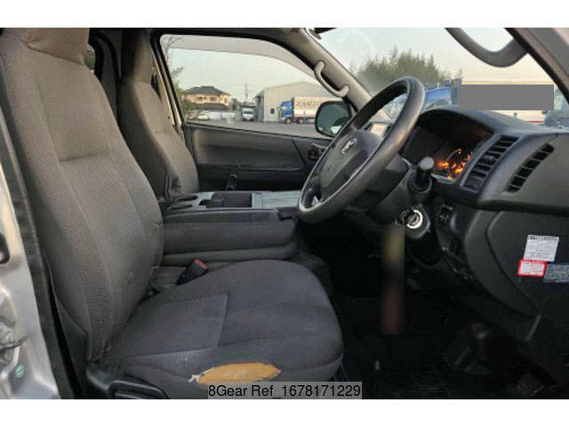 トヨタハイエースバン小型（2t・3t）[写真13]