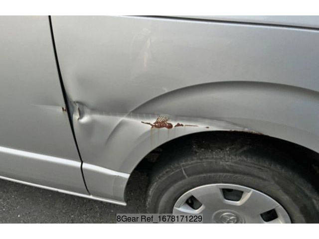 トヨタハイエースバン小型（2t・3t）[写真05]