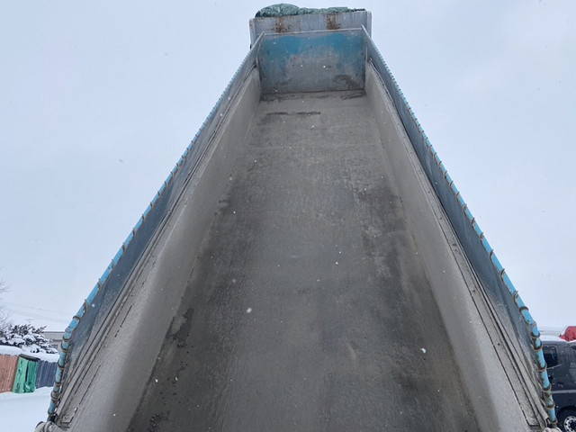 その他のメーカーその他の車種土砂ダンプトレーラー大型（10t）[写真28]