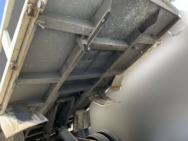 三菱ふそうキャンターダンプ小型（2t・3t）[写真12]