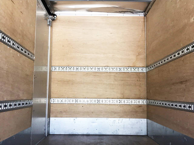 三菱ふそうキャンターアルミバン小型（2t・3t）[写真15]