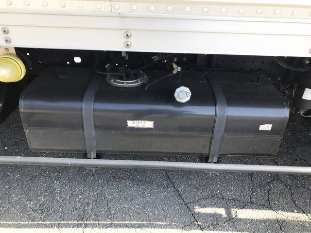 三菱ふそうキャンターアルミバン小型（2t・3t）[写真18]
