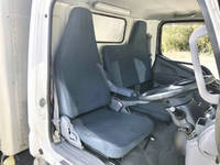 三菱ふそうキャンターアルミバン小型（2t・3t）[写真29]