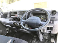 三菱ふそうキャンターアルミバン小型（2t・3t）[写真32]