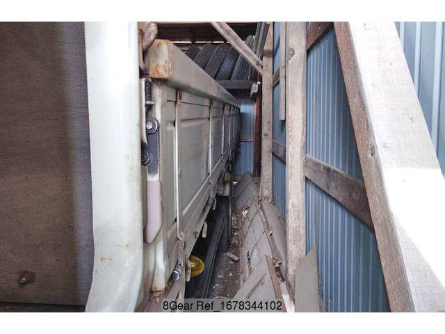 日野レンジャー平ボディ中型（4t）[写真03]