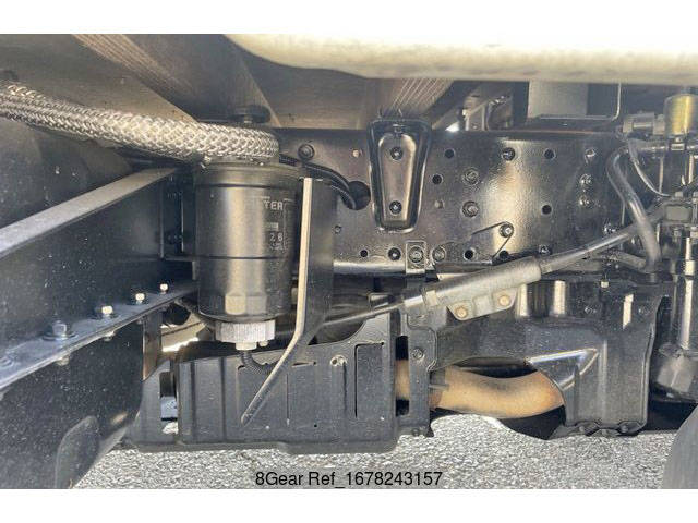 三菱ふそうキャンター平ボディ小型（2t・3t）[写真11]