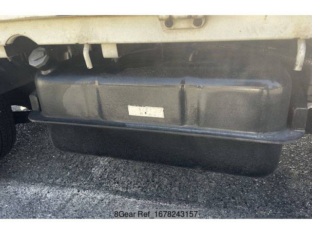 三菱ふそうキャンター平ボディ小型（2t・3t）[写真17]