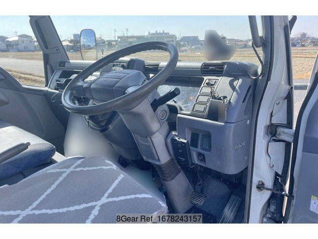 三菱ふそうキャンター平ボディ小型（2t・3t）[写真20]