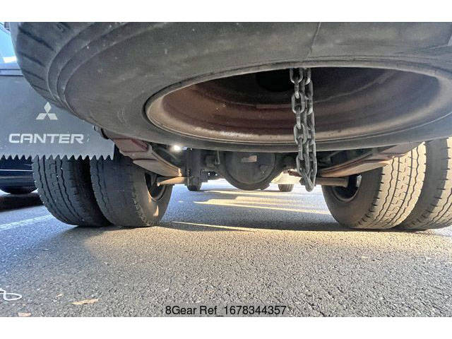 三菱ふそうキャンターガッツ平ボディ小型（2t・3t）[写真15]