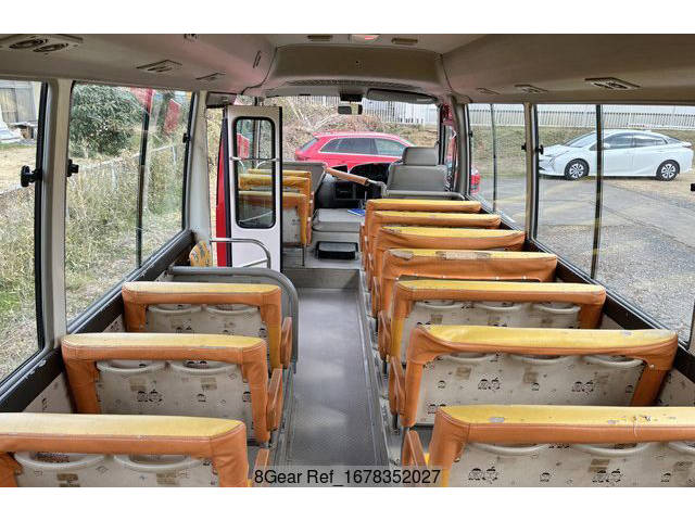 トヨタコースター園児バス[写真16]