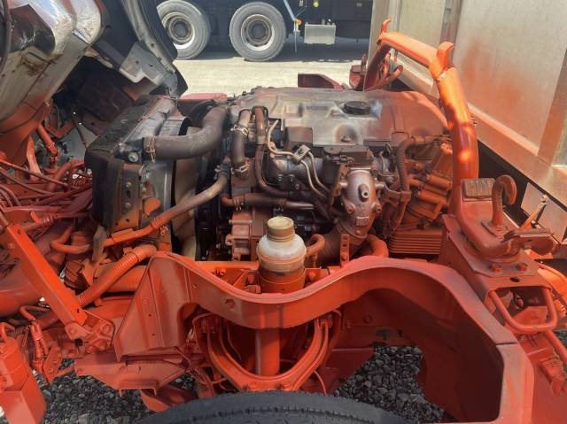 三菱ふそうキャンターアルミブロック小型（2t・3t）[写真22]