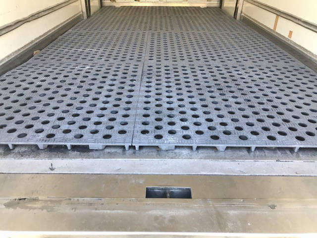 いすゞエルフ冷凍車（冷蔵車）小型（2t・3t）[写真15]