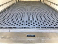 いすゞエルフ冷凍車（冷蔵車）小型（2t・3t）[写真15]