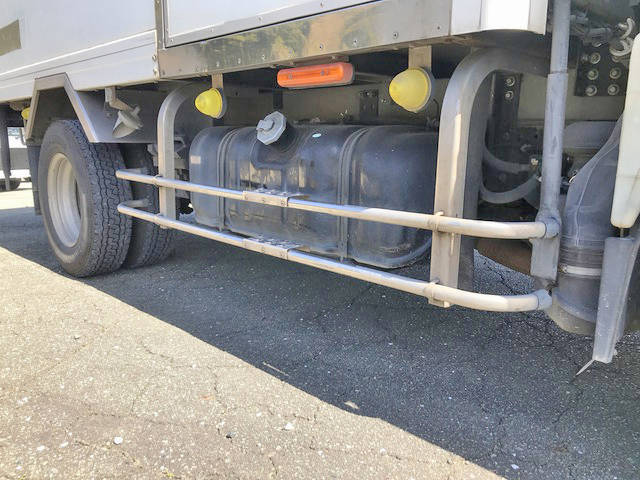 いすゞエルフ冷凍車（冷蔵車）小型（2t・3t）[写真20]