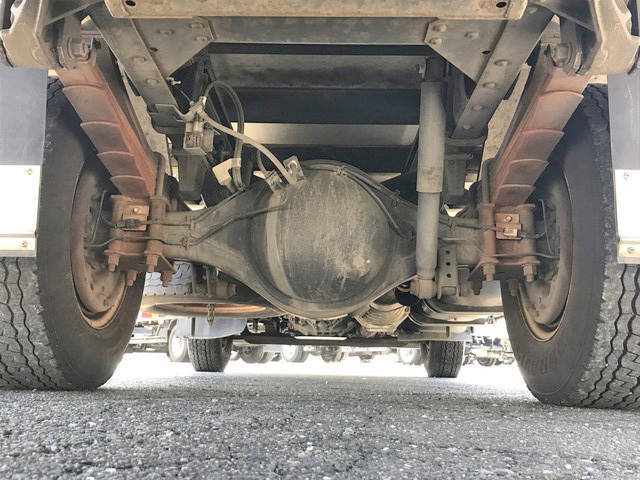 いすゞエルフ冷凍車（冷蔵車）小型（2t・3t）[写真24]