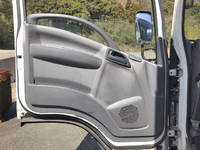 いすゞエルフ冷凍車（冷蔵車）小型（2t・3t）[写真28]