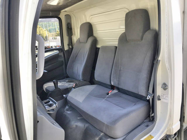 いすゞエルフ冷凍車（冷蔵車）小型（2t・3t）[写真31]