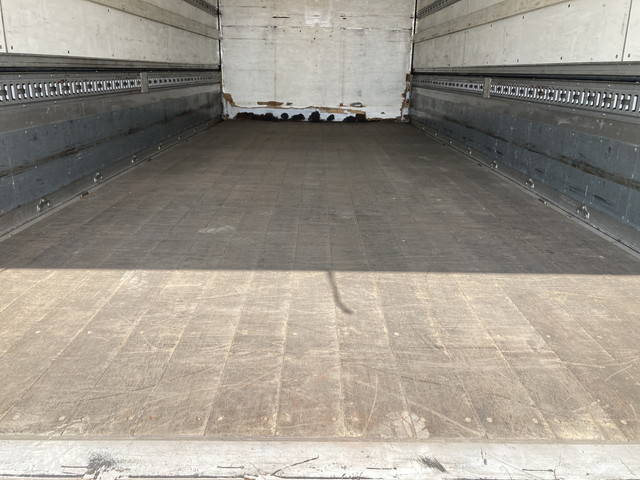 三菱ふそうファイター冷蔵冷凍ウイング中型（4t）[写真11]