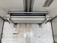 三菱ふそうファイター冷蔵冷凍ウイング中型（4t）[写真13]