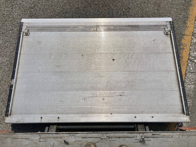 三菱ふそうファイター冷蔵冷凍ウイング中型（4t）[写真18]