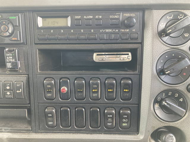 三菱ふそうファイター冷蔵冷凍ウイング中型（4t）[写真36]