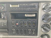 三菱ふそうファイター冷蔵冷凍ウイング中型（4t）[写真36]