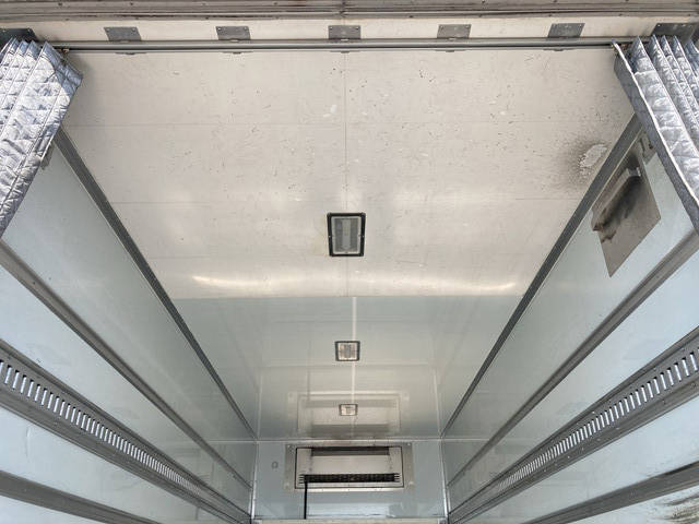 日野レンジャー冷凍車（冷蔵車）中型（4t）[写真12]