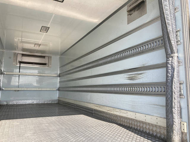 日野レンジャー冷凍車（冷蔵車）中型（4t）[写真14]