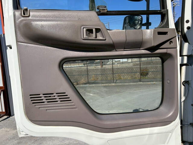 日野プロフィアセルフローダー大型（10t）[写真26]