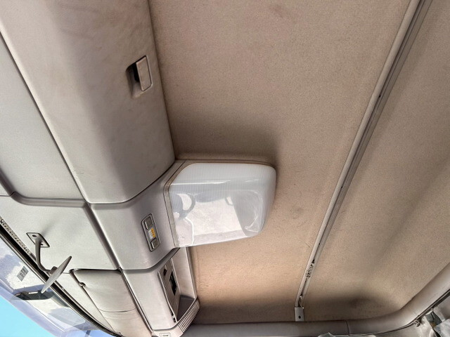 日野プロフィアセルフローダー大型（10t）[写真28]