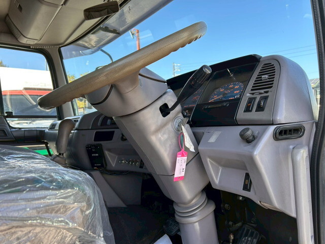 日野プロフィアセルフローダー大型（10t）[写真34]