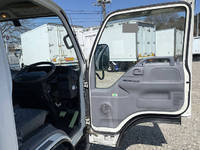 いすゞエルフパネルバン小型（2t・3t）[写真28]