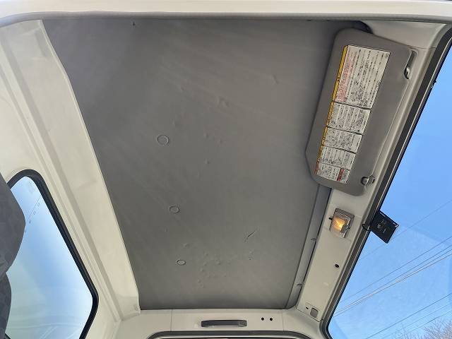 いすゞエルフパネルバン小型（2t・3t）[写真30]