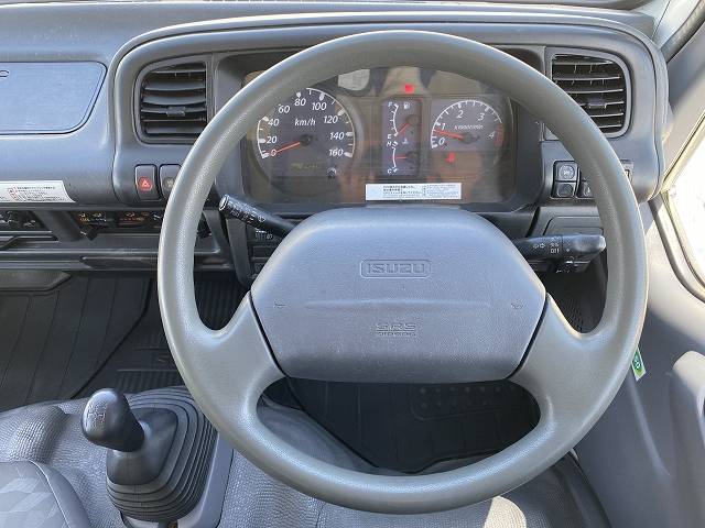 いすゞエルフパネルバン小型（2t・3t）[写真31]