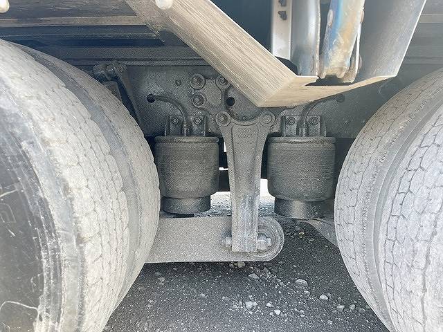 UDトラックスクオンアルミブロック大型（10t）[写真12]