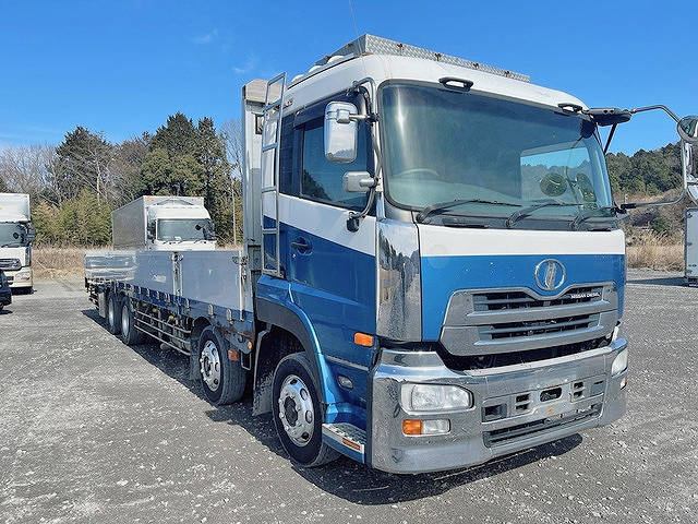 UDトラックスクオンアルミブロック大型（10t）[写真03]