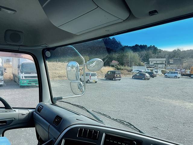 UDトラックスクオンアルミブロック大型（10t）[写真33]