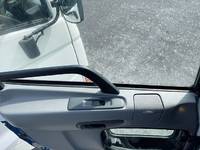 UDトラックスクオンアルミブロック大型（10t）[写真36]