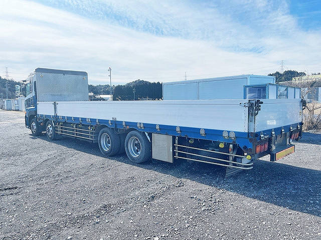 UDトラックスクオンアルミブロック大型（10t）[写真04]