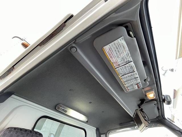 日産アトラスアルミバン小型（2t・3t）[写真17]