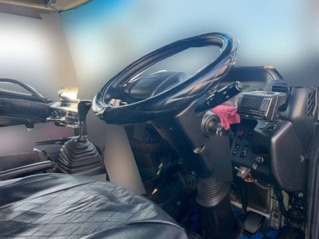 日野レンジャーアルミウイング中型（4t）[写真26]