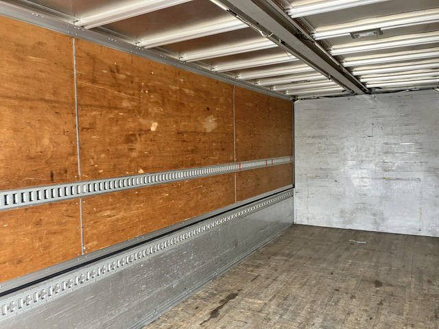 UDトラックスコンドルアルミウイング中型（4t）[写真13]