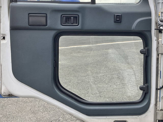 UDトラックスコンドルアルミウイング中型（4t）[写真28]