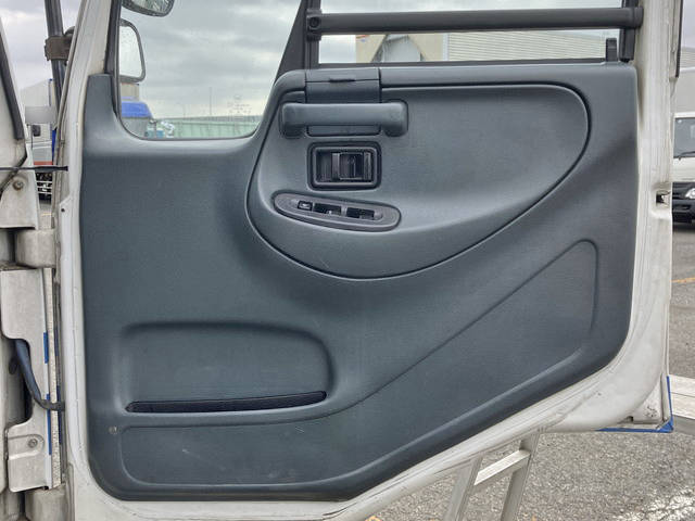 UDトラックスコンドルアルミウイング中型（4t）[写真29]