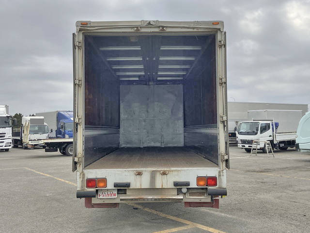 三菱ふそうファイターアルミウイング中型（4t）[写真12]