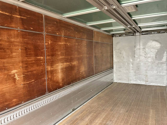 三菱ふそうファイターアルミウイング中型（4t）[写真14]