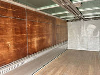 三菱ふそうファイターアルミウイング中型（4t）[写真14]