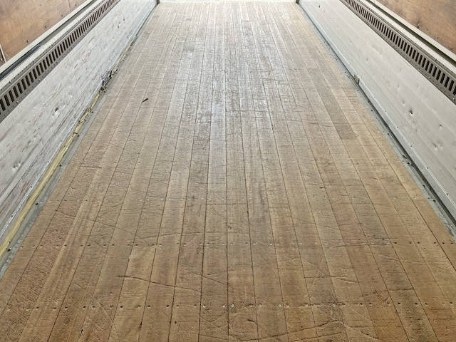 三菱ふそうファイターアルミウイング中型（4t）[写真17]