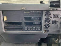 三菱ふそうファイターアルミウイング中型（4t）[写真37]